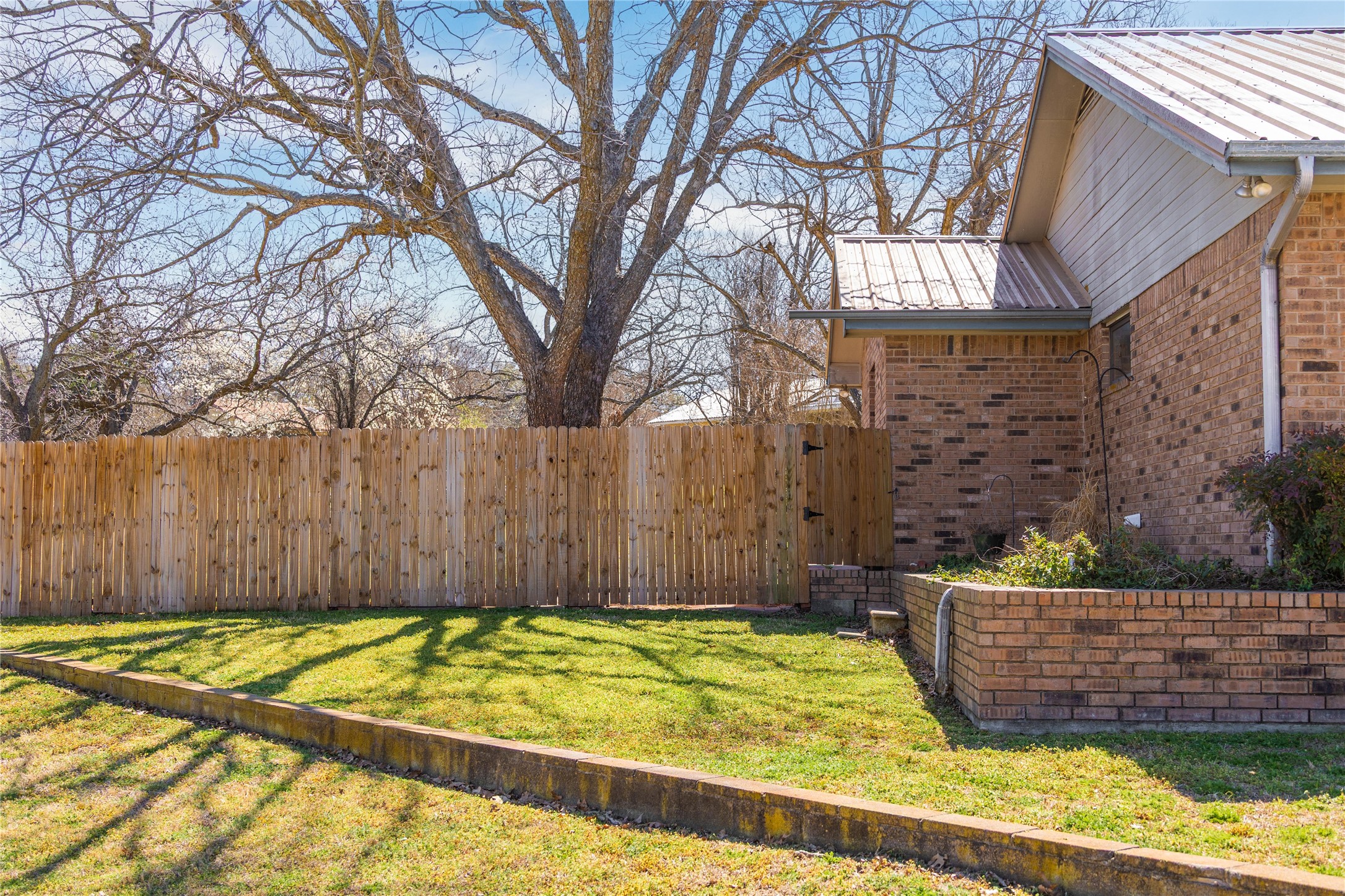 1811 Saylor Street Goldthwaite TX 76844