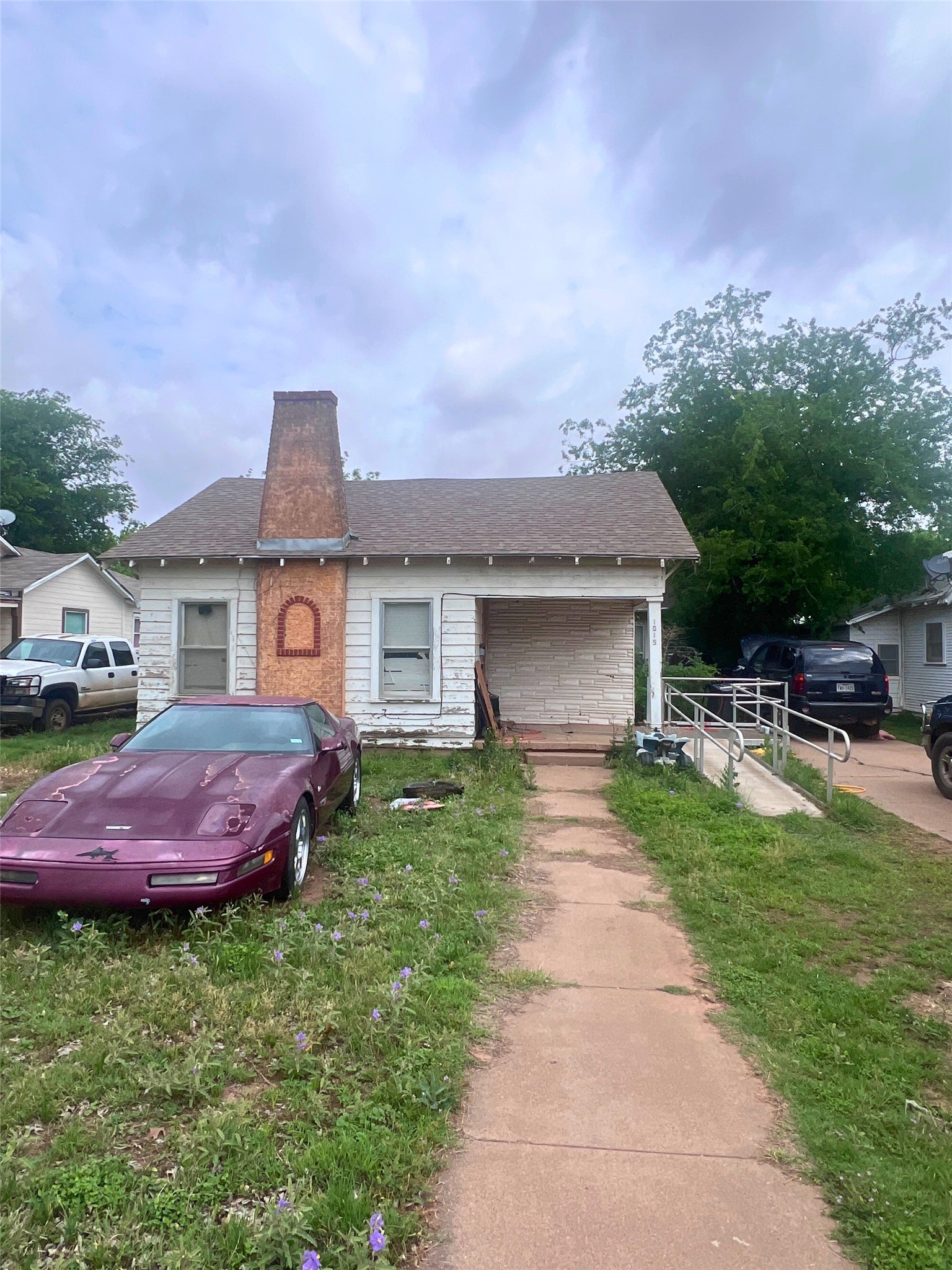 1015 Symonds Place Stamford TX 79553