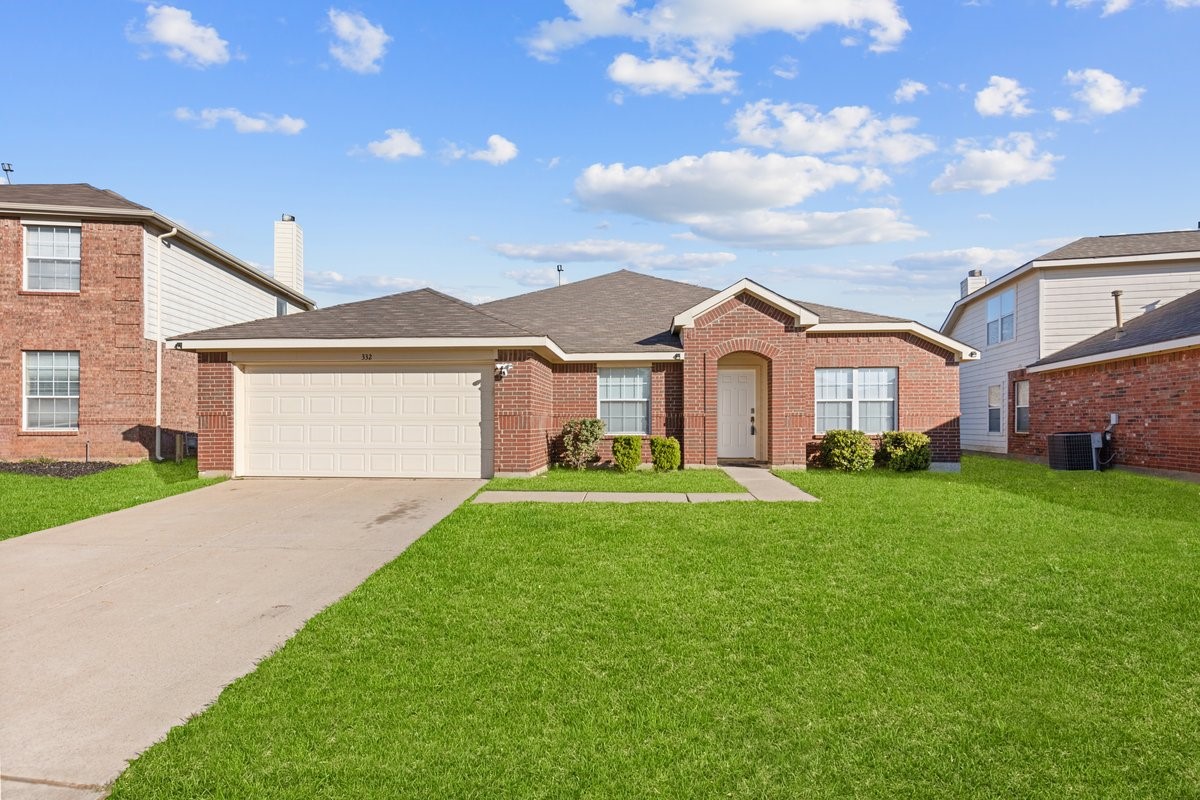 332 Stormydale Lane Fort Worth TX 76140
