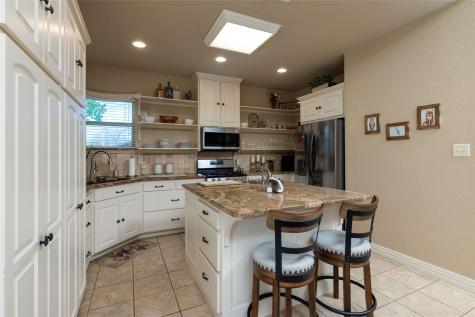 131 Lakeview Drive Runaway Bay TX 76426