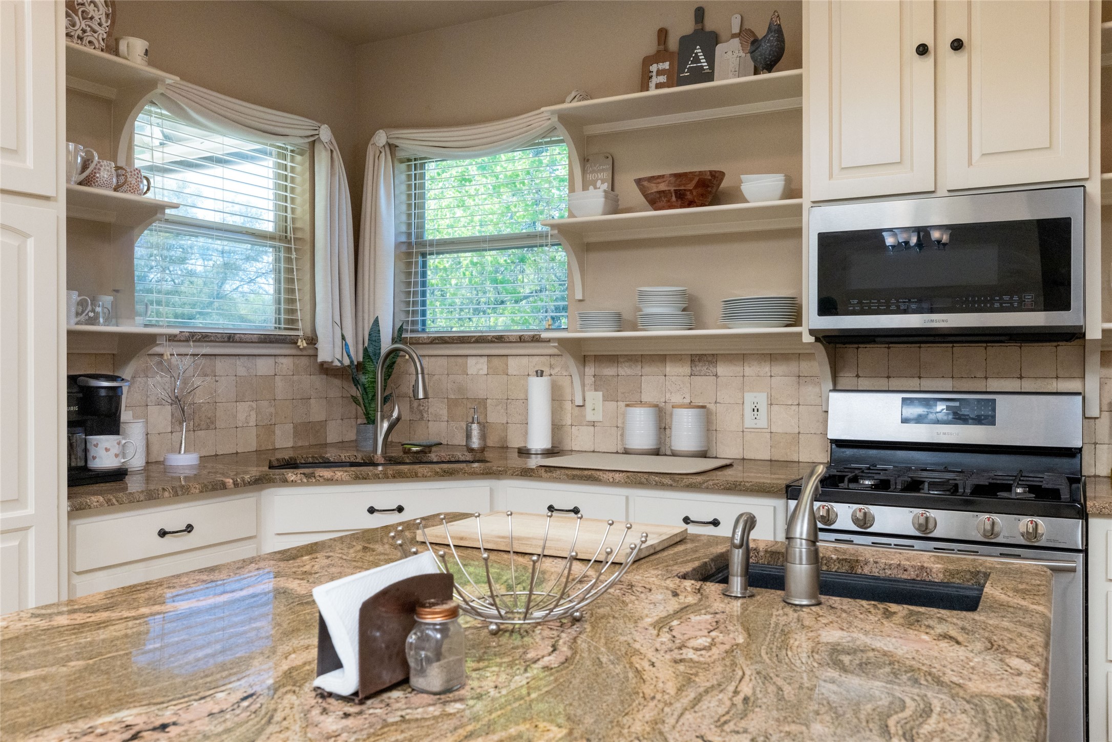 131 Lakeview Drive Runaway Bay TX 76426