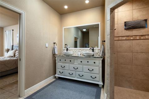 131 Lakeview Drive Runaway Bay TX 76426