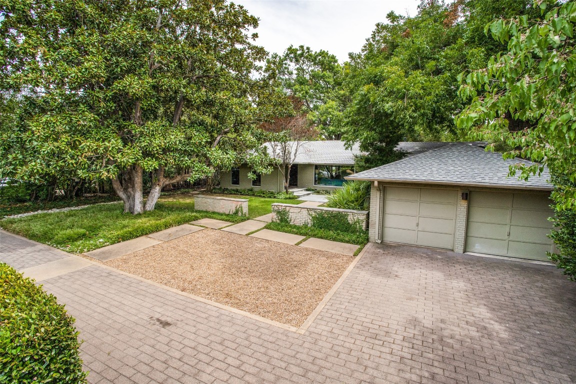 5310 Waneta Drive Dallas TX 75209