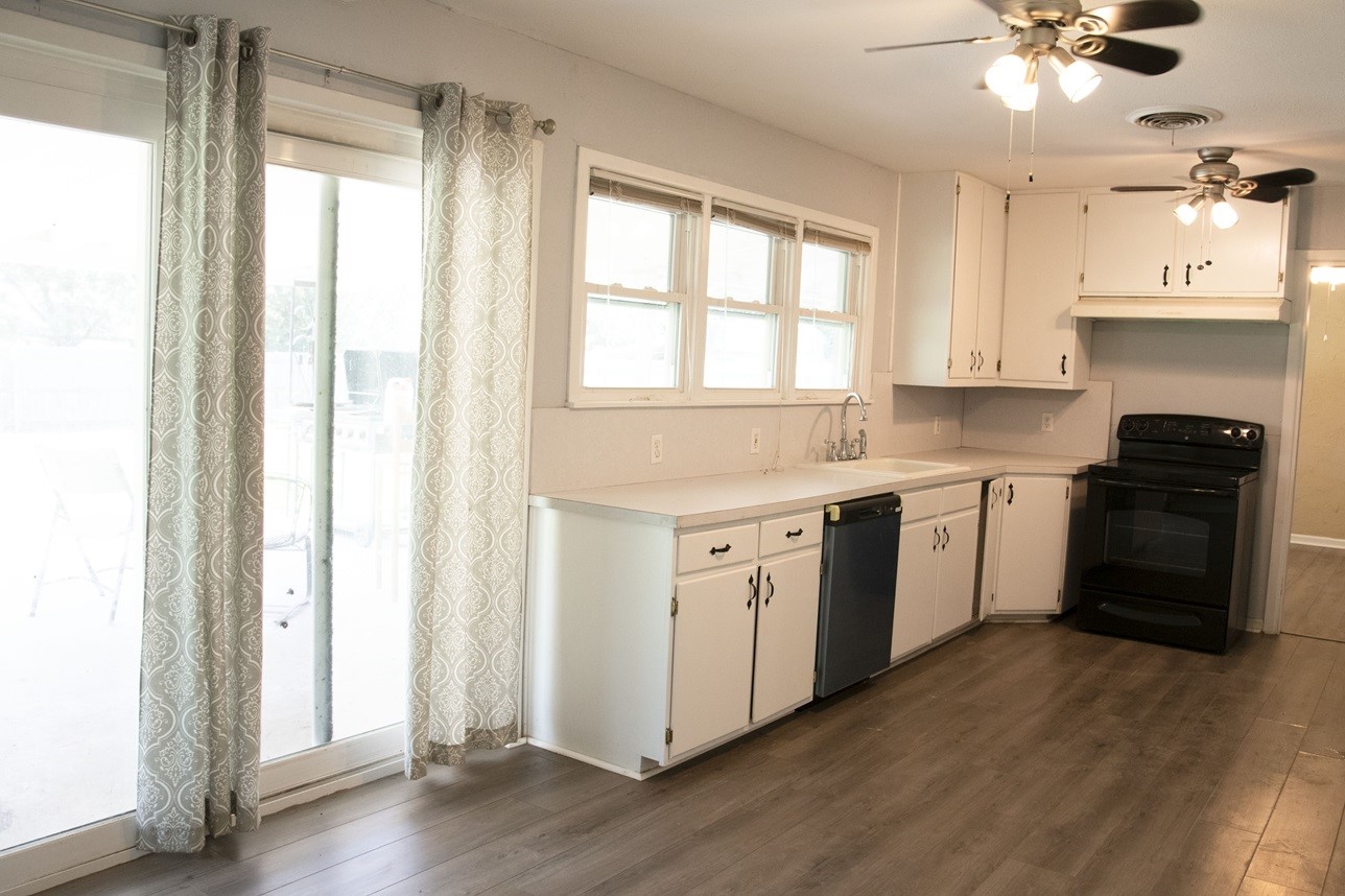 918 S Varella Street Mexia TX 76667