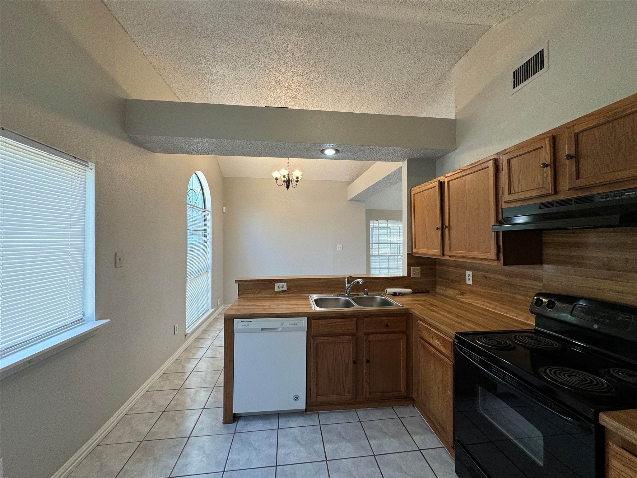 6511 Devine Drive Arlington TX 76001