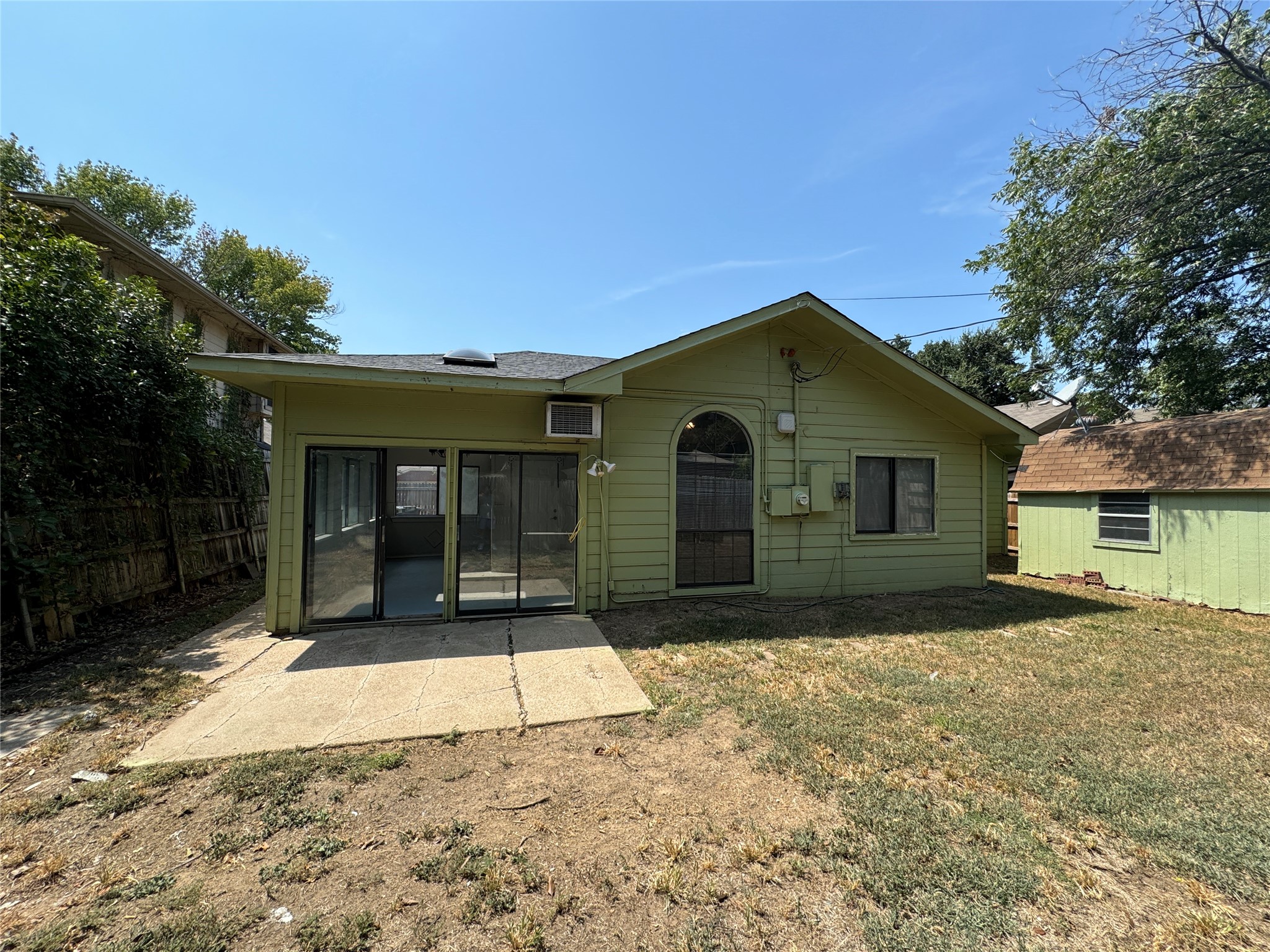 6511 Devine Drive Arlington TX 76001