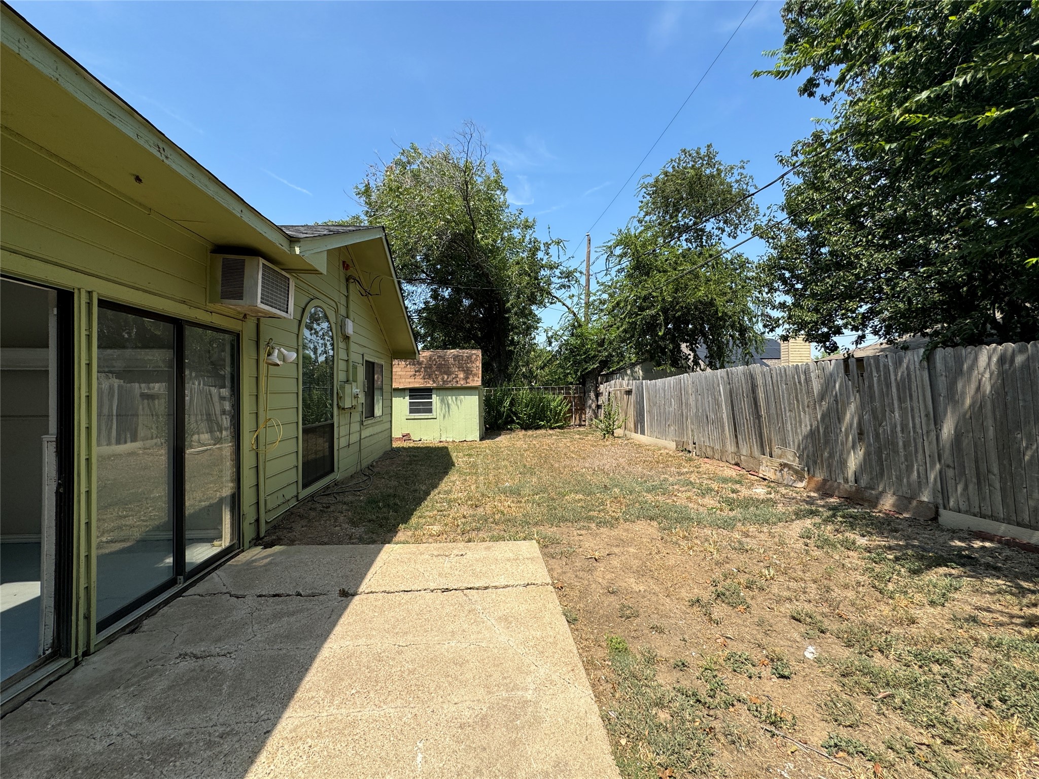 6511 Devine Drive Arlington TX 76001