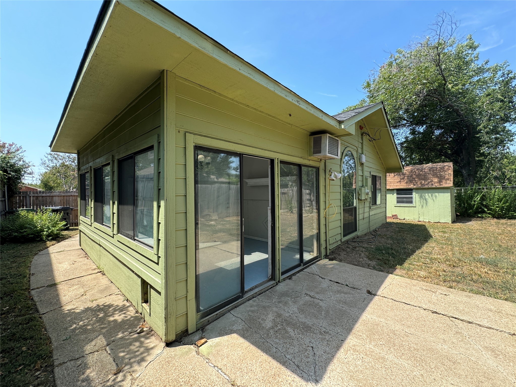 6511 Devine Drive Arlington TX 76001