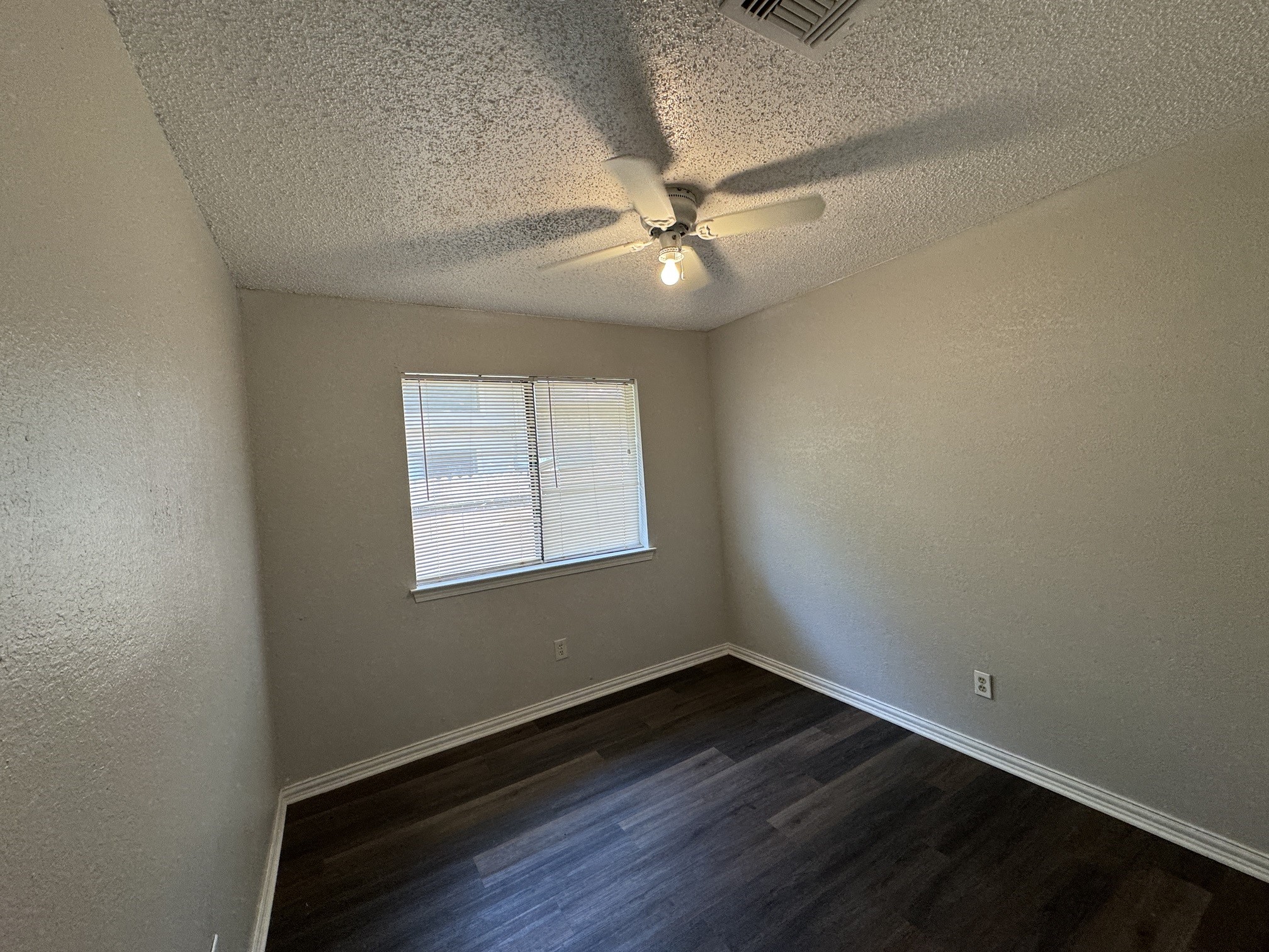 6511 Devine Drive Arlington TX 76001