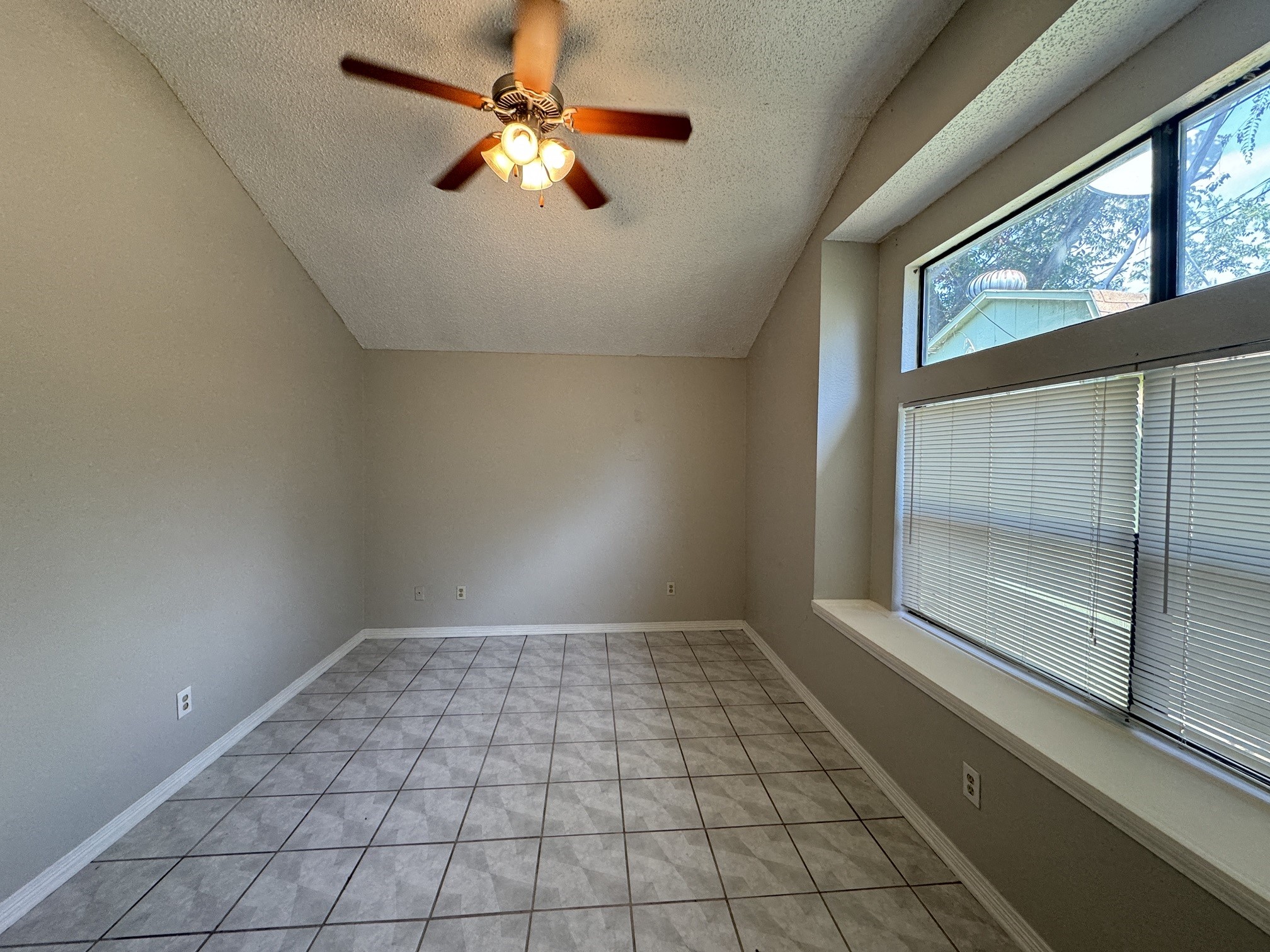 6511 Devine Drive Arlington TX 76001