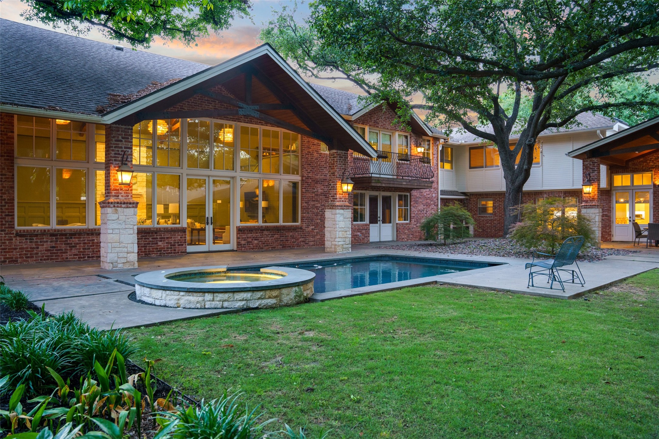 4710 Bobbitt Drive Dallas TX 75229
