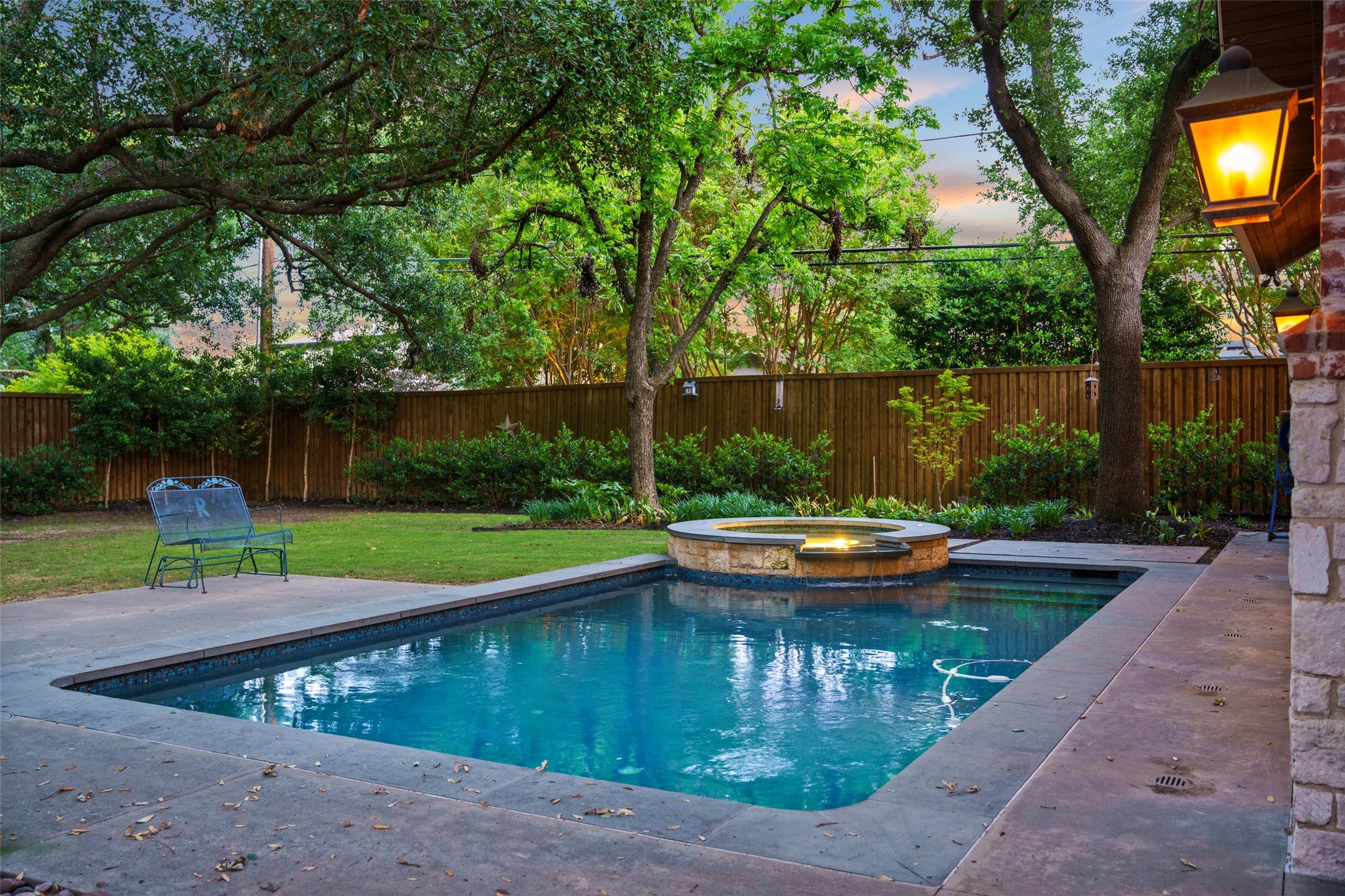 4710 Bobbitt Drive Dallas TX 75229