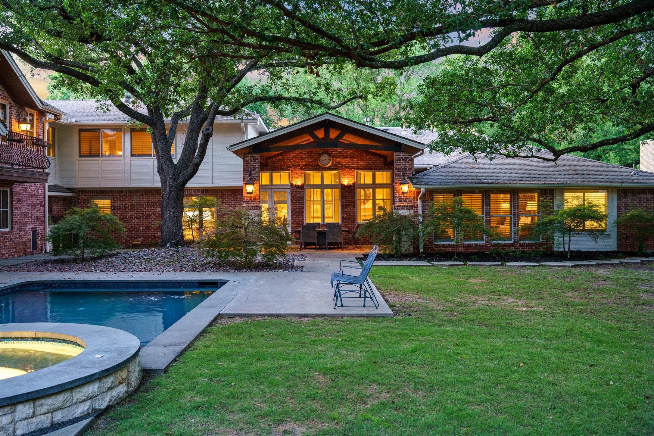 4710 Bobbitt Drive Dallas TX 75229