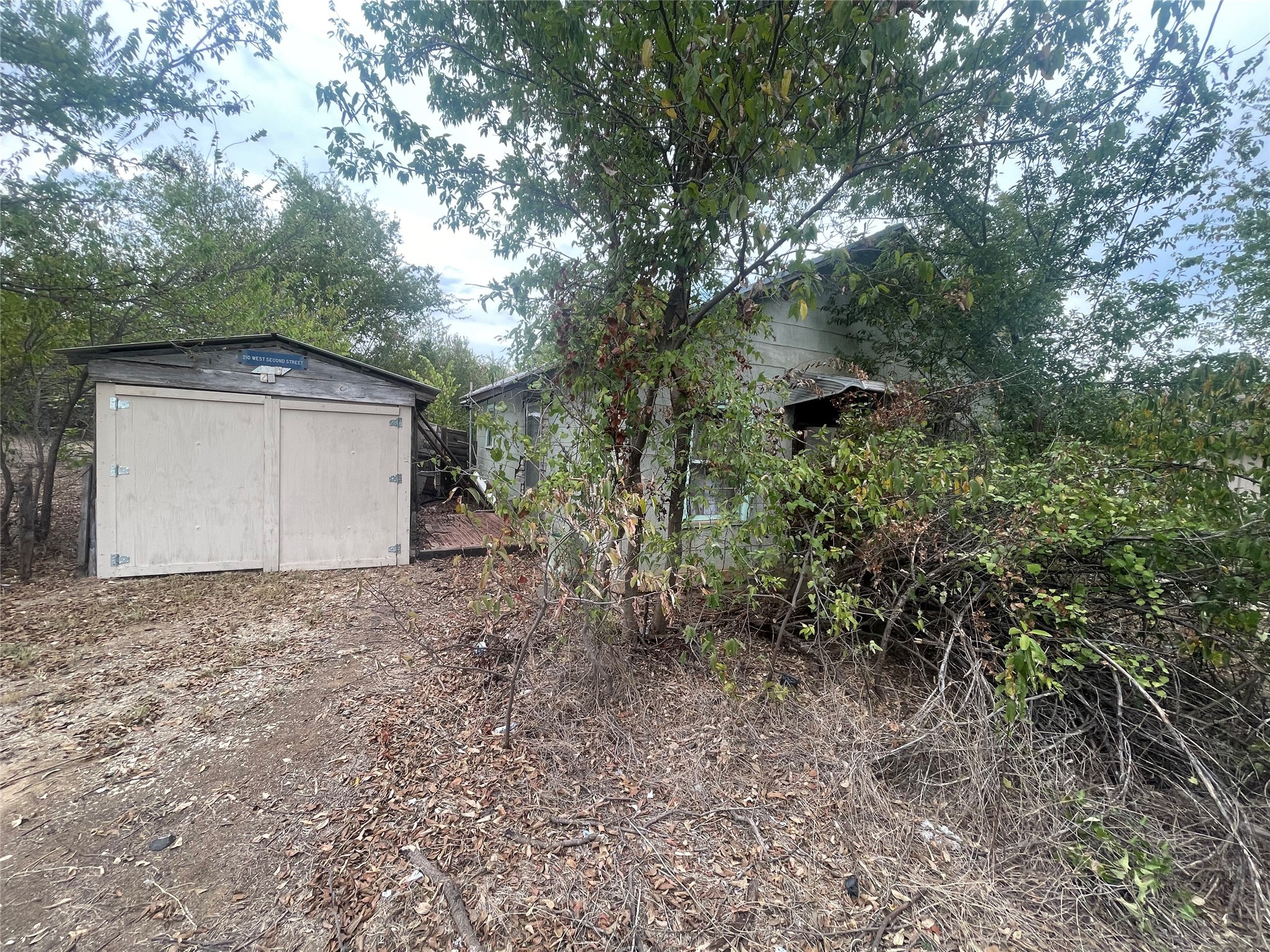 210 & 212 W 2nd Street Breckenridge TX 76424