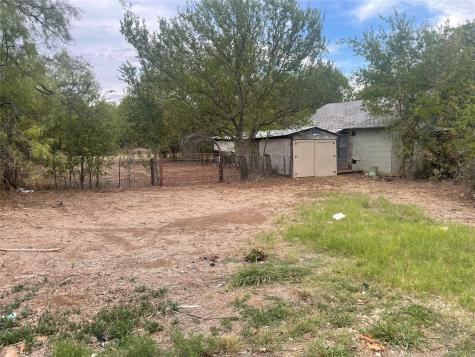 210 & 212 W 2nd Street Breckenridge TX 76424