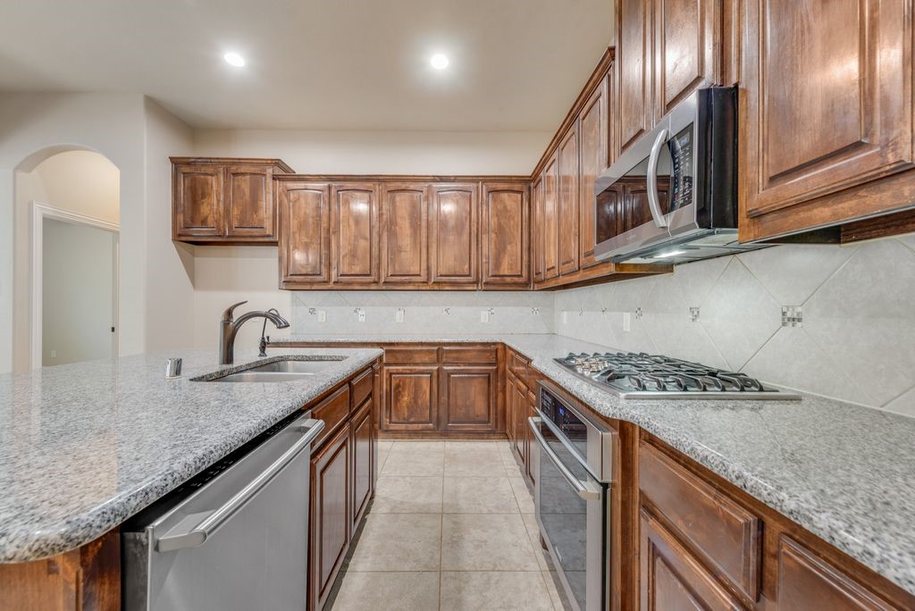 1400 Lauren Creek Lane Mckinney TX 75072