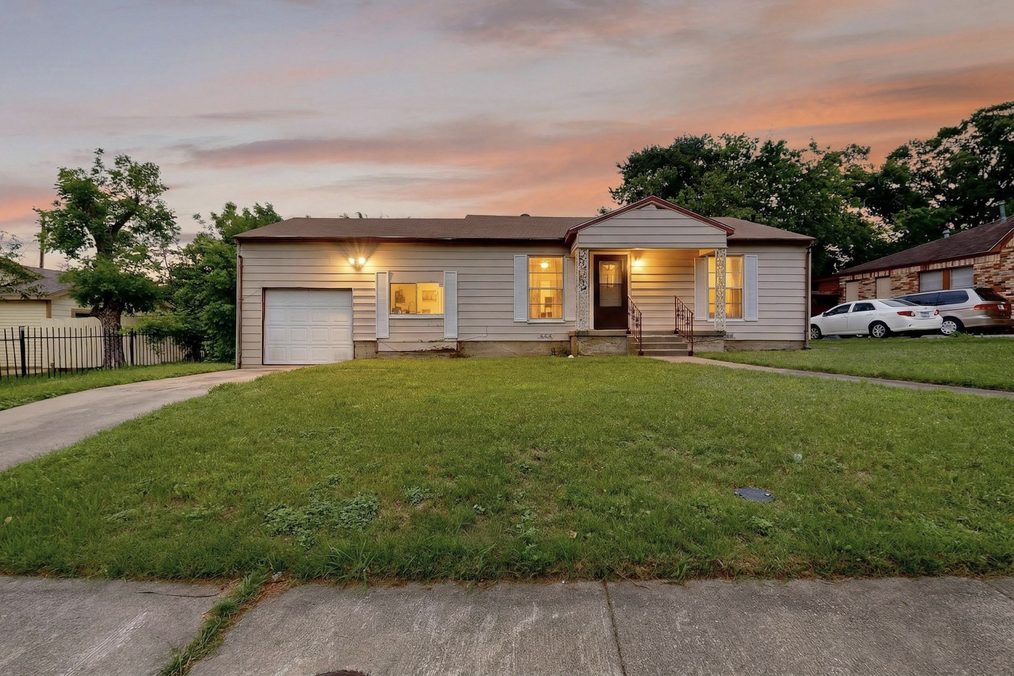 1220 Alaska Avenue Dallas TX 75216