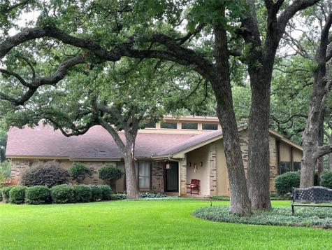 2708 Burlwood Drive Arlington TX 76016