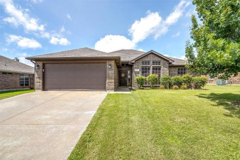 605 Reagan Lane Burleson TX 76028