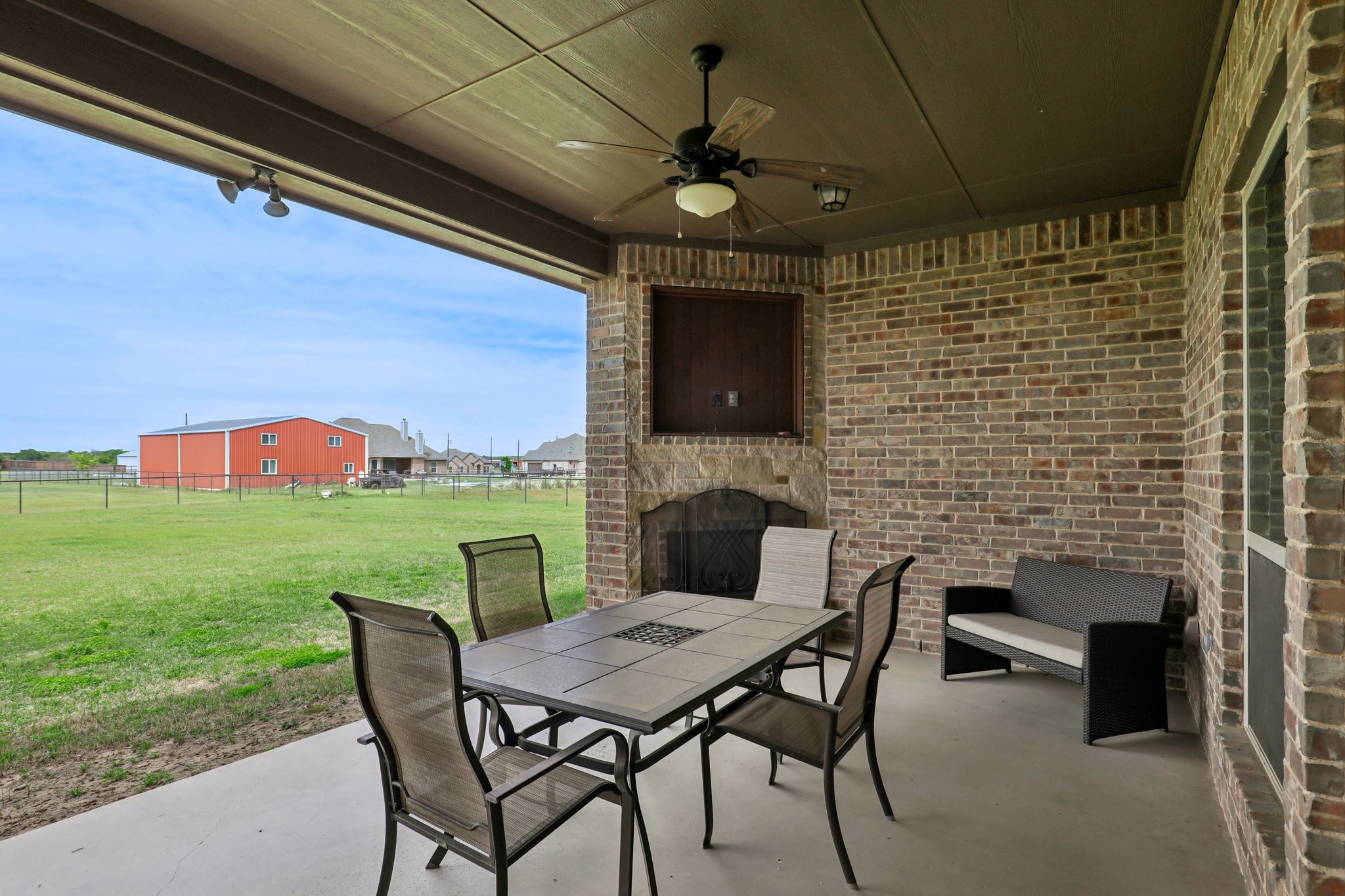 1020 Jesse James Lane Springtown TX 76082