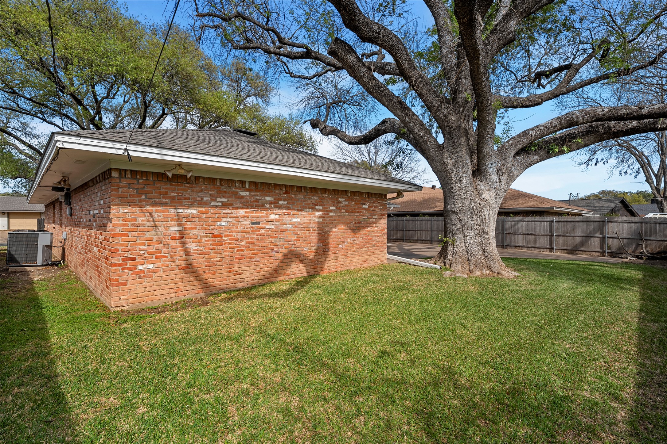 1712 Laurel Lake Drive Waco TX 76710