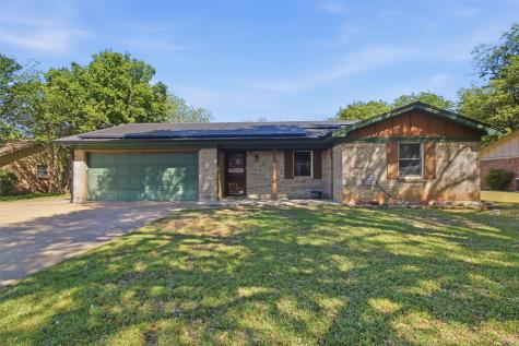 1018 Princeton Place Cleburne TX 76033