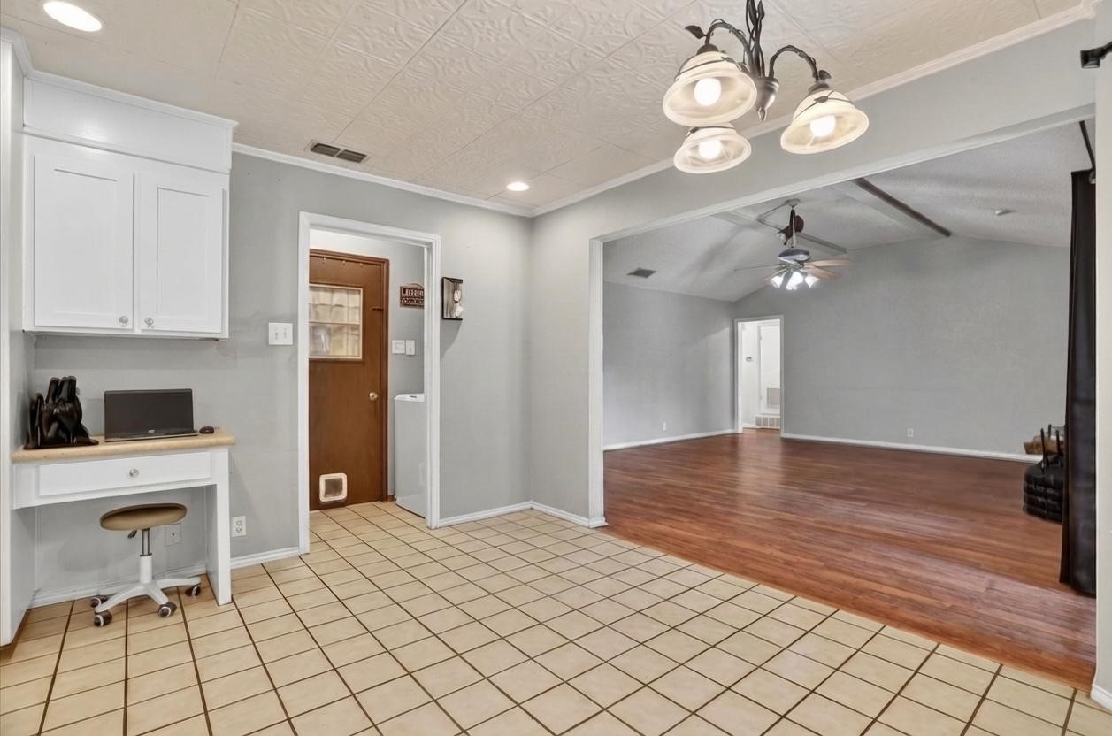 834 S Ridgeway Drive Cleburne TX 76033