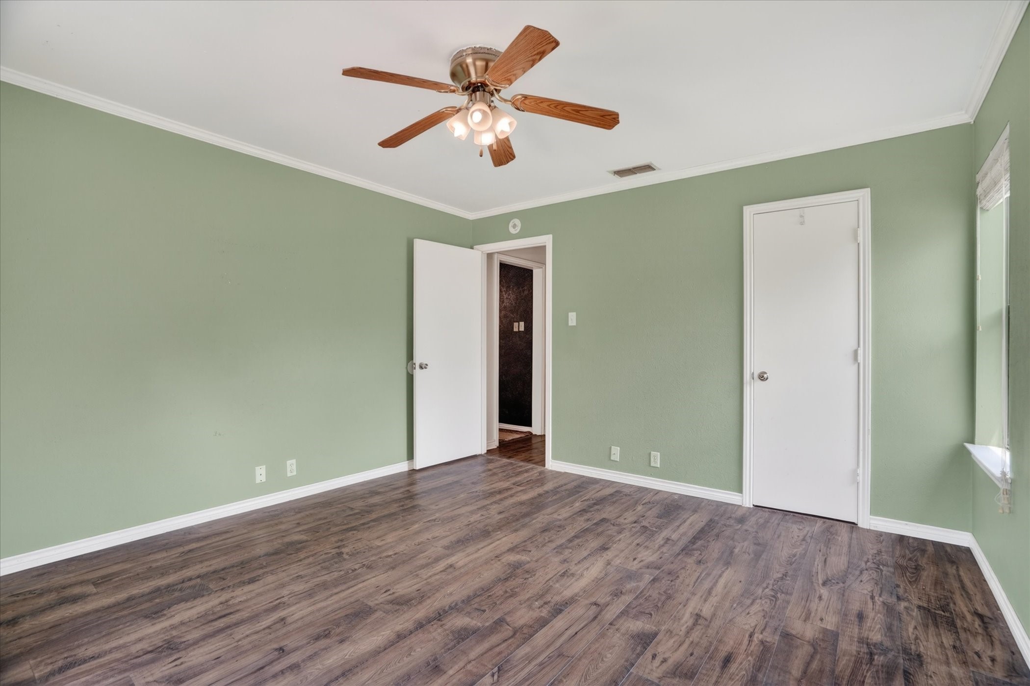 834 S Ridgeway Drive Cleburne TX 76033