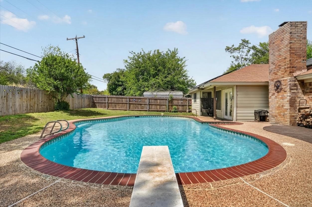 834 S Ridgeway Drive Cleburne TX 76033