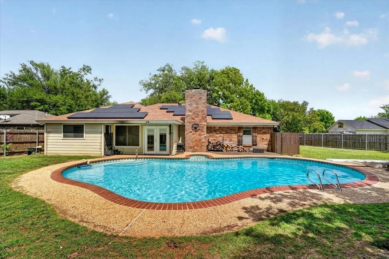 834 S Ridgeway Drive Cleburne TX 76033