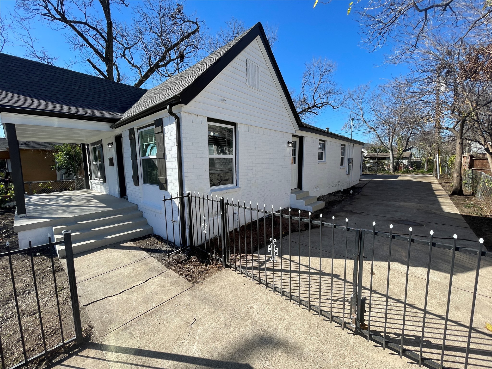 6011 E Grand Avenue Dallas TX 75223