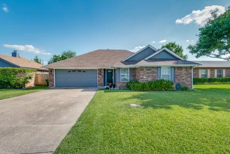 226 Freedom Lane Arlington TX 76002