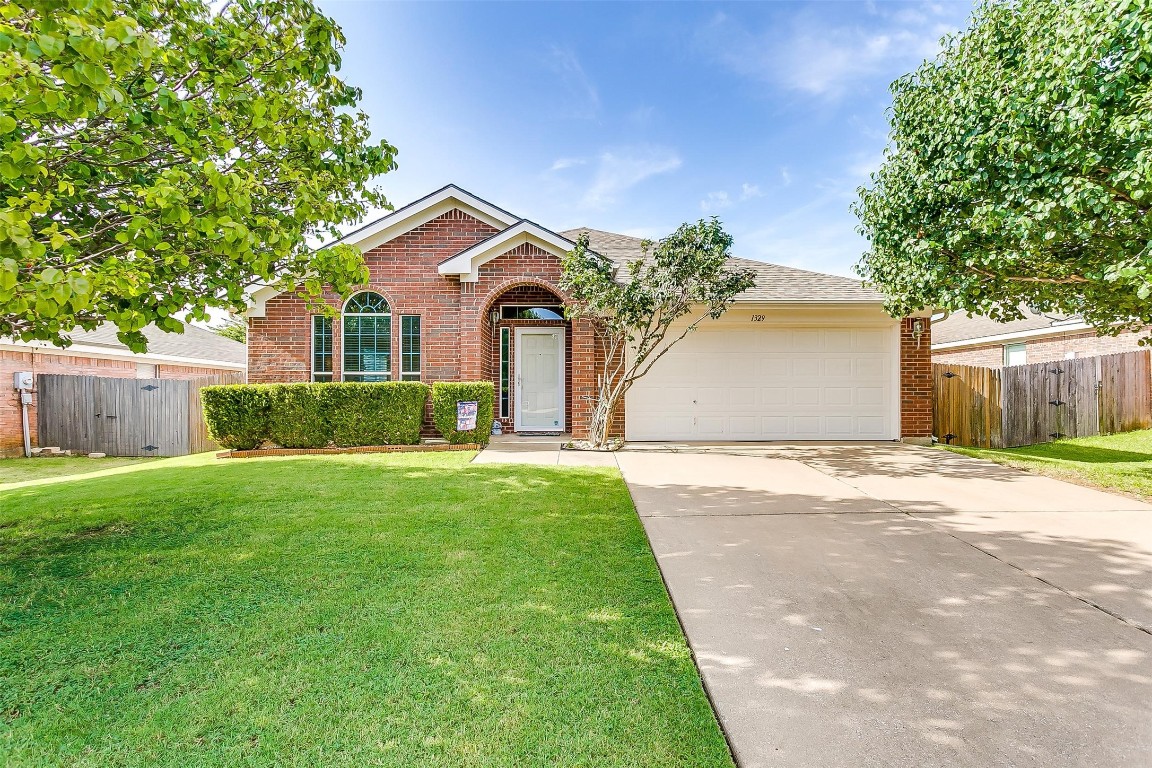 1329 Meadowbrook Lane Crowley TX 76036