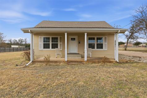 312 N Houston Street Lorena TX 76655