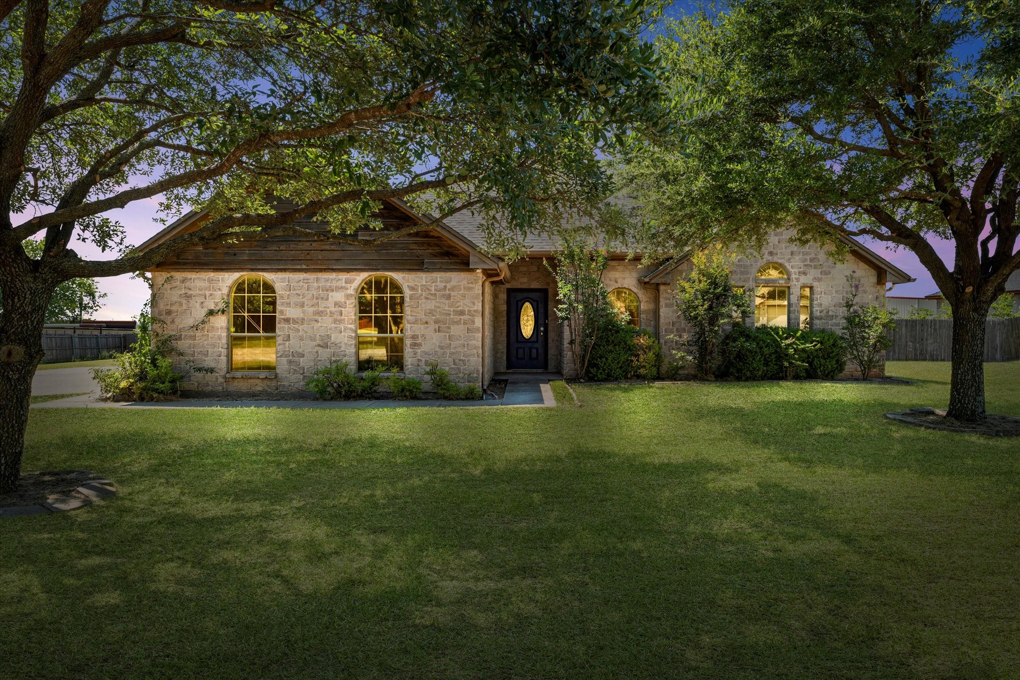 813 El Campo Drive Rio Vista TX 76093