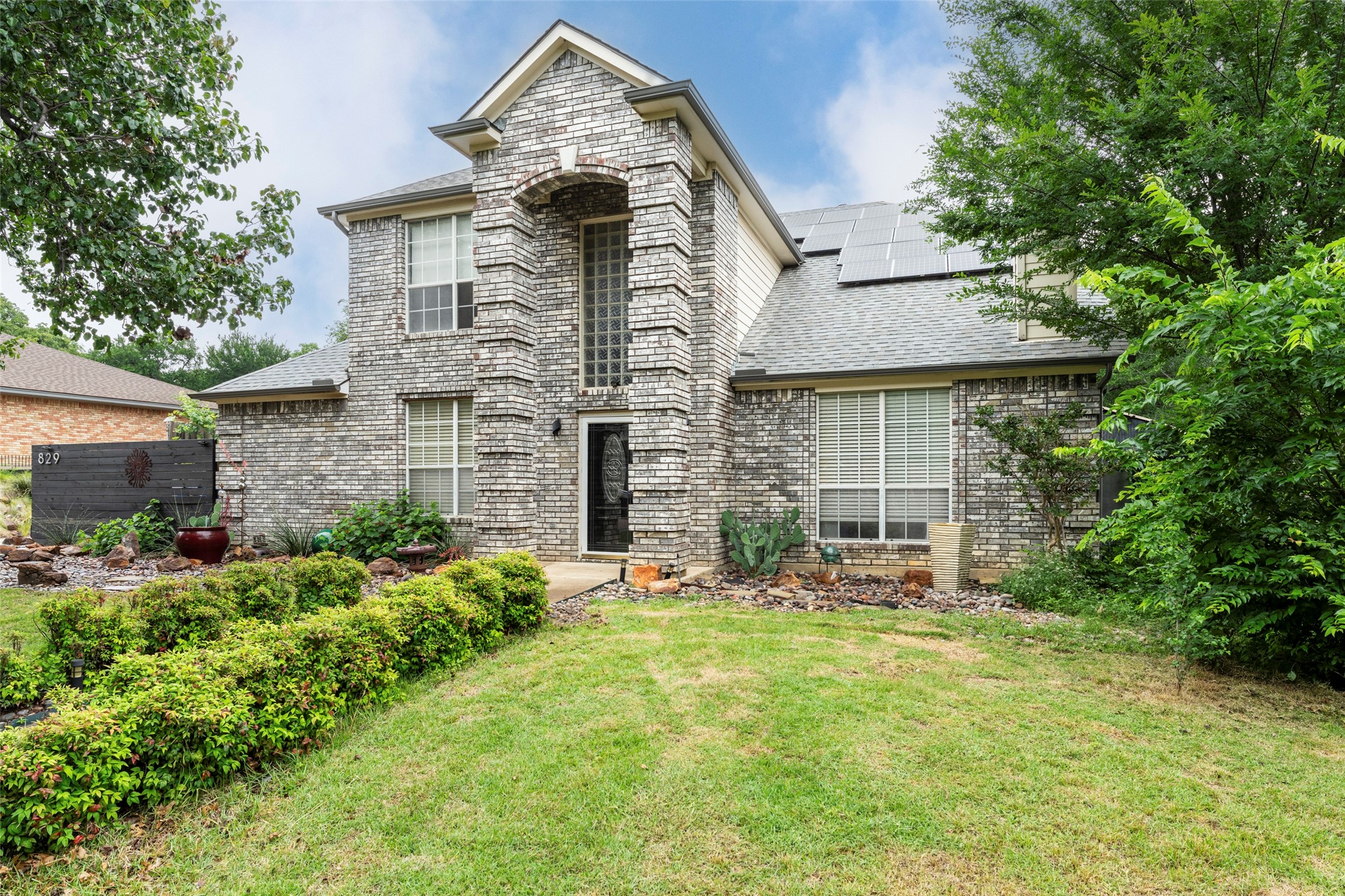 829 Woodridge Drive Fort Worth TX 76120