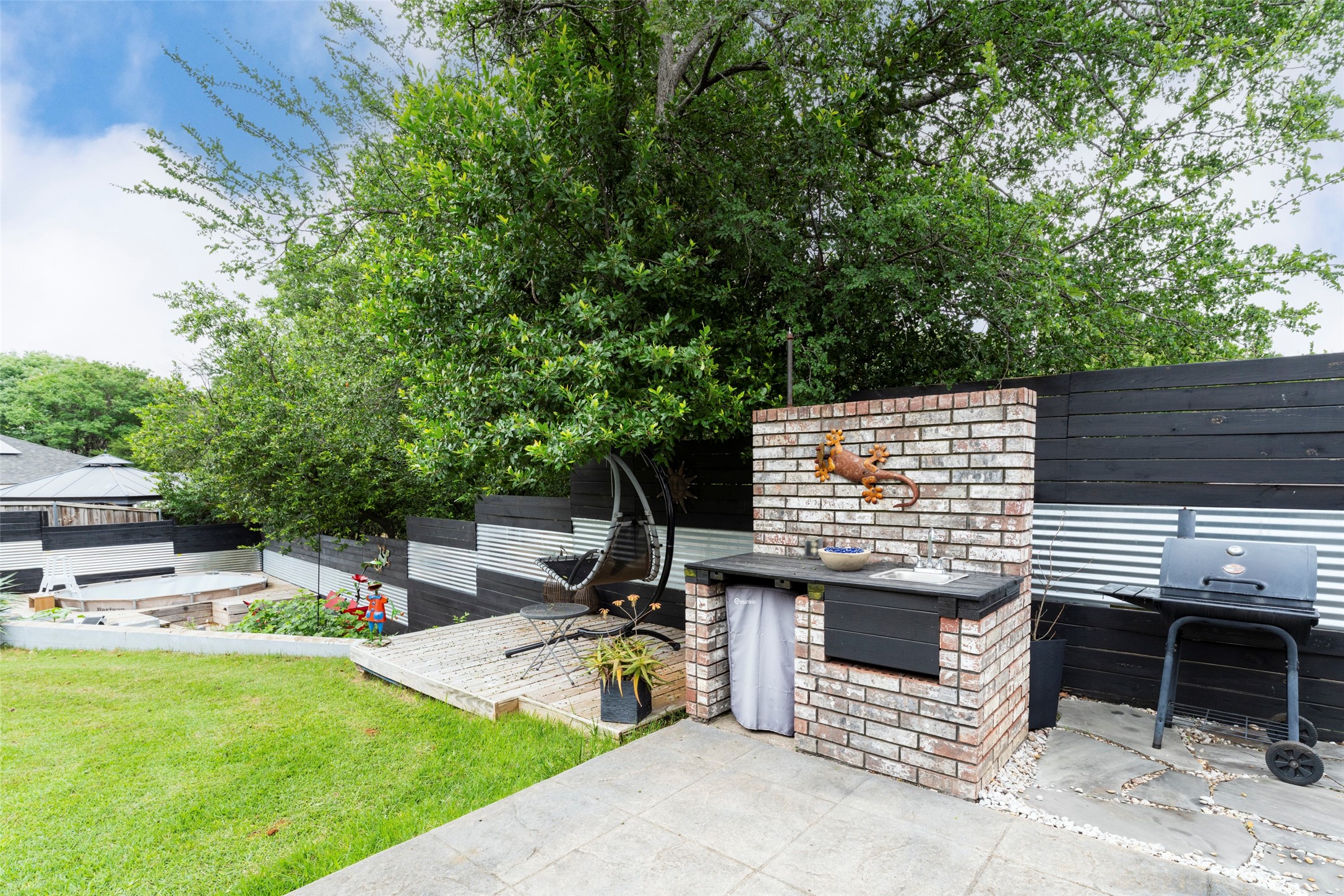 829 Woodridge Drive Fort Worth TX 76120