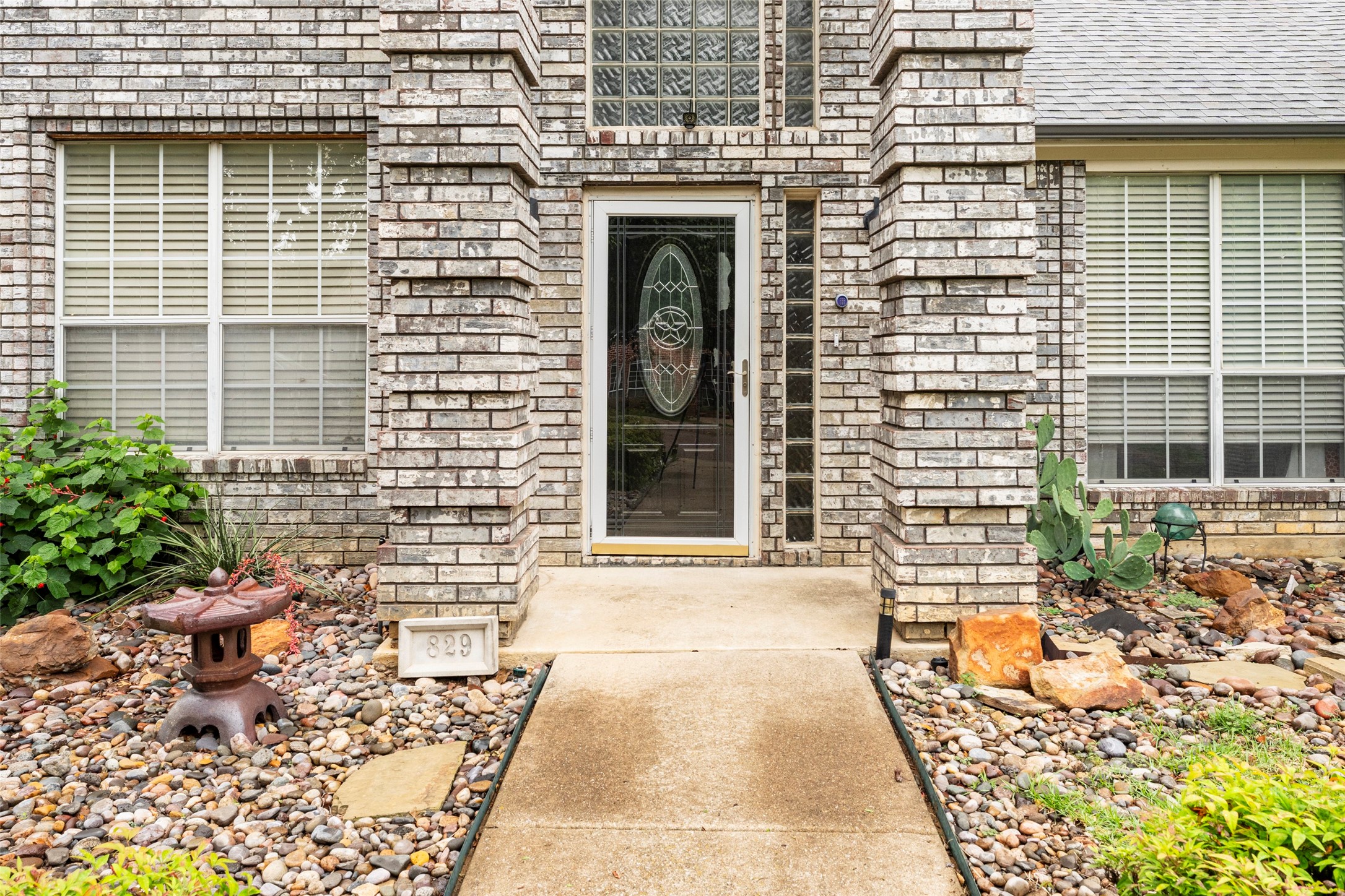 829 Woodridge Drive Fort Worth TX 76120