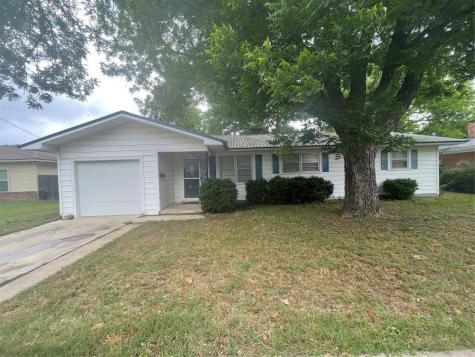 521 N Columbia Street Stephenville TX 76401