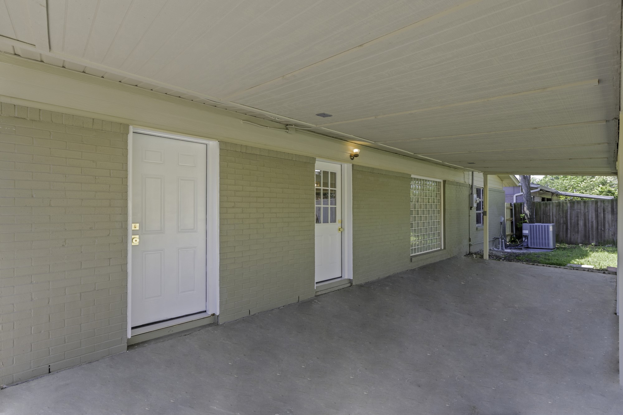 9745 Ash Creek Drive Dallas TX 75228