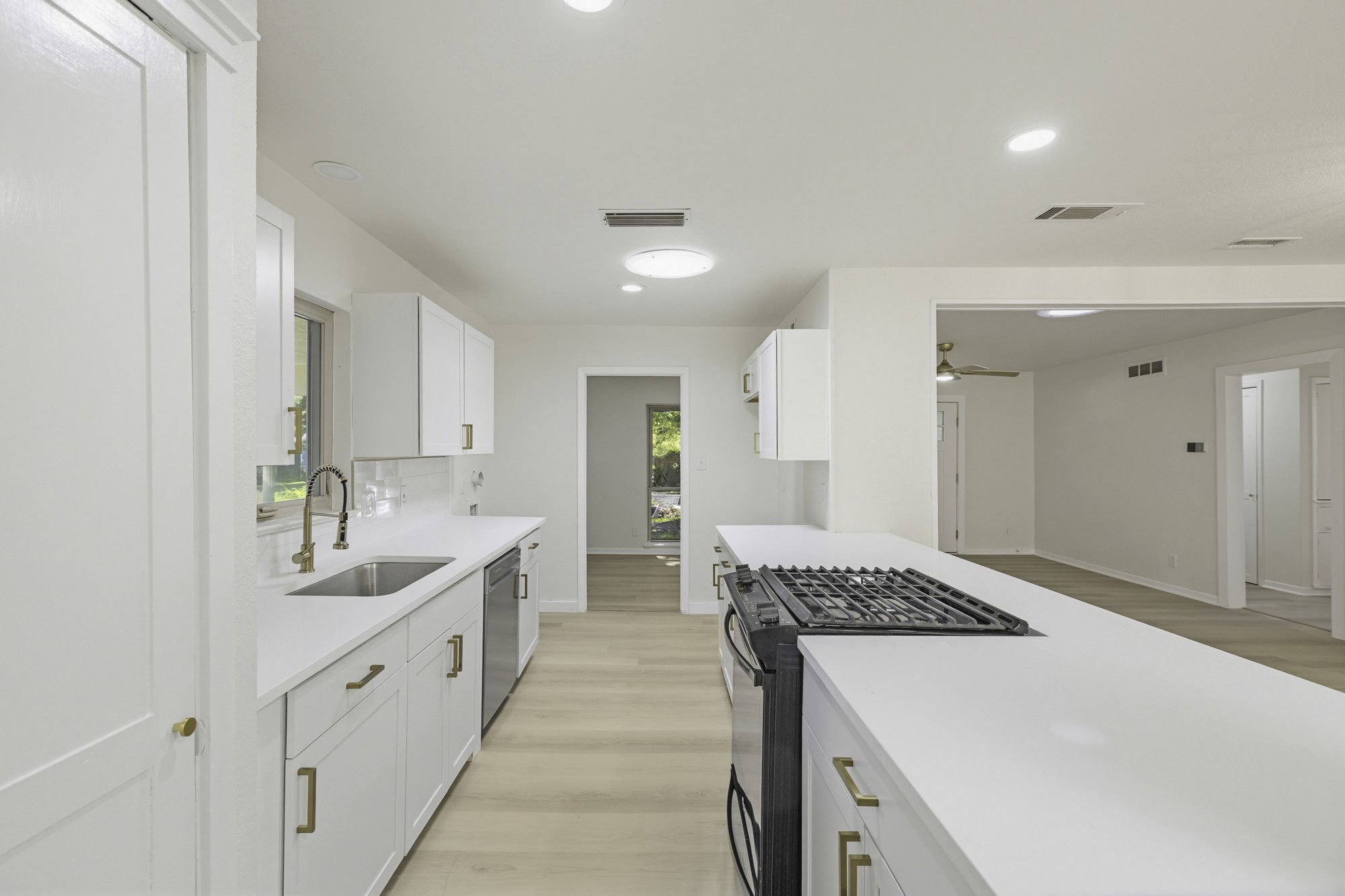 9745 Ash Creek Drive Dallas TX 75228
