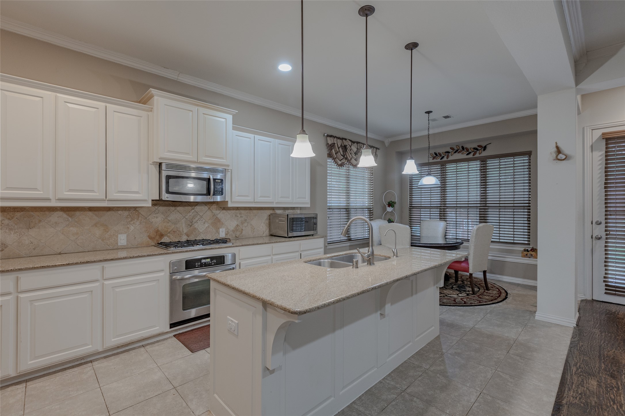 8313 Bayberry Avenue Lantana TX 76226