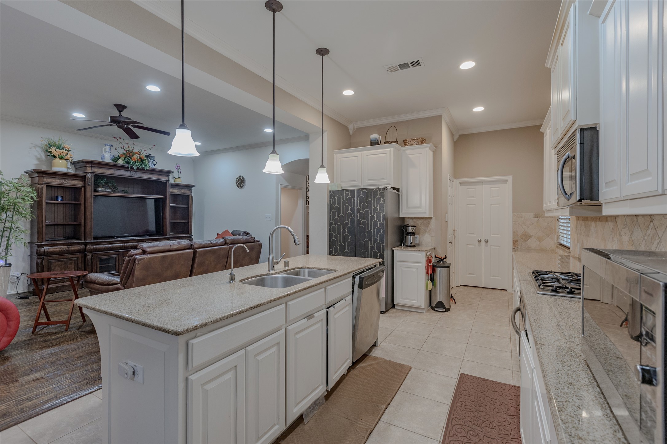 8313 Bayberry Avenue Lantana TX 76226