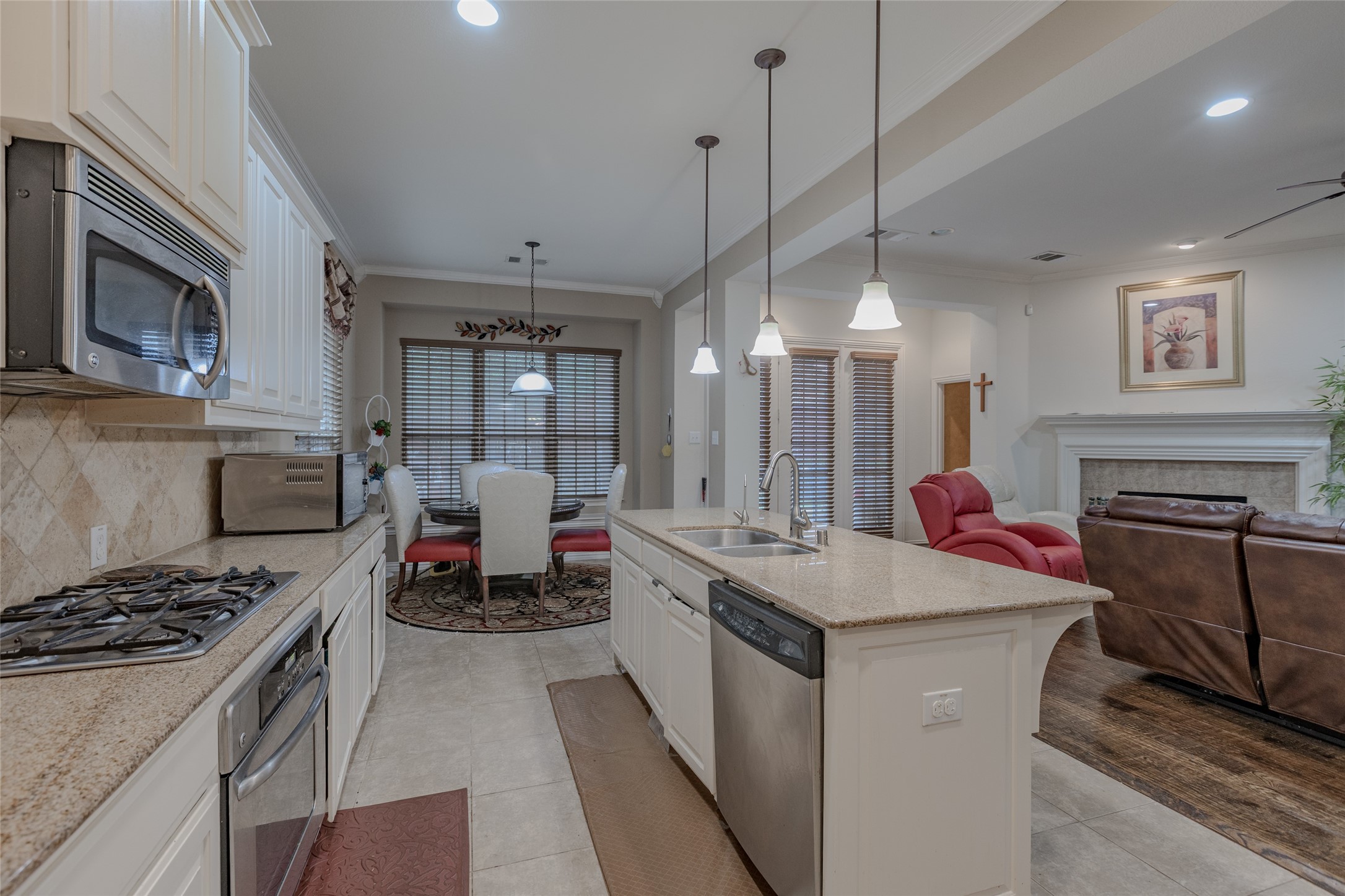 8313 Bayberry Avenue Lantana TX 76226