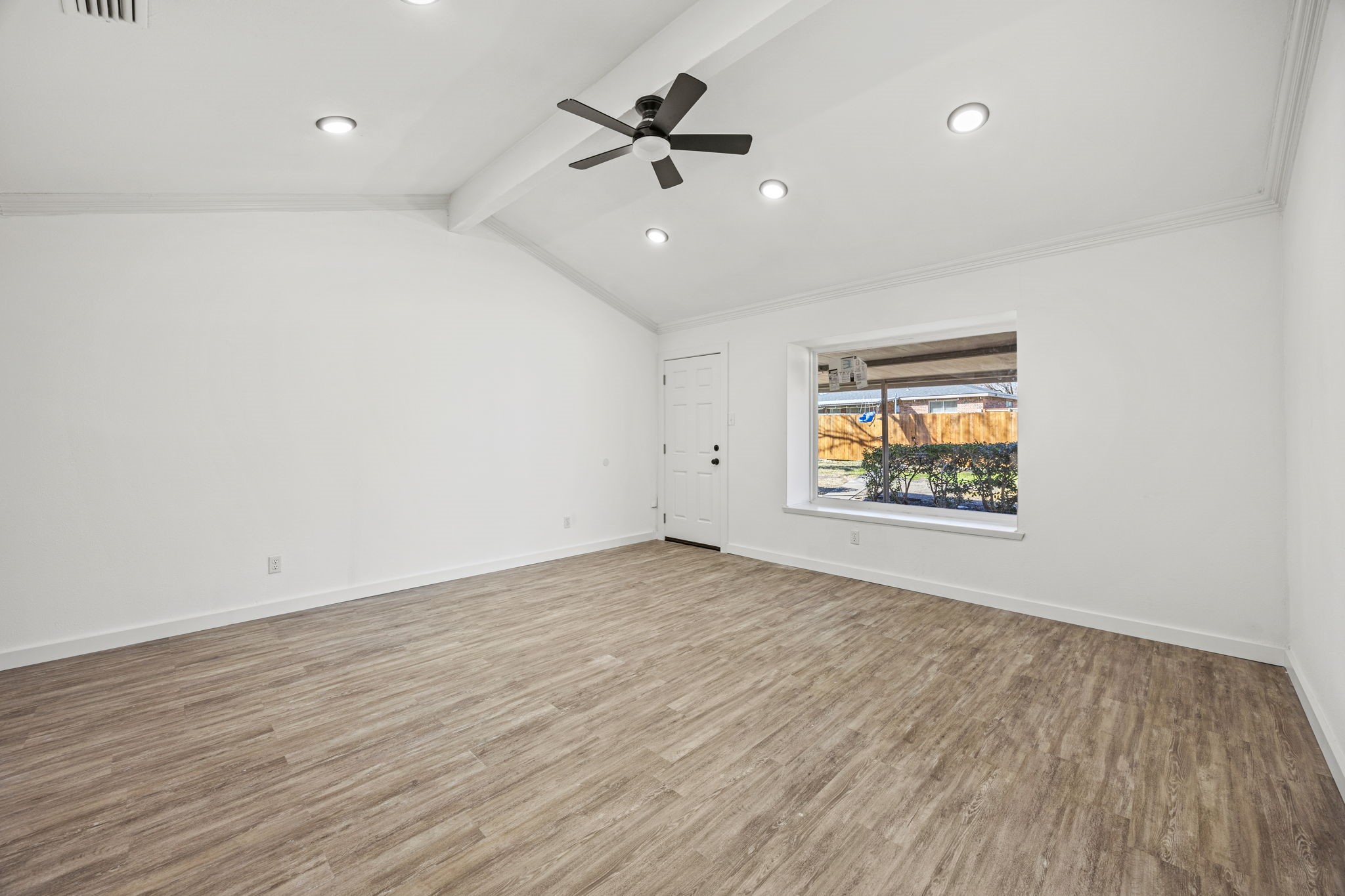 1631 Roundrock Trail Mesquite TX 75149