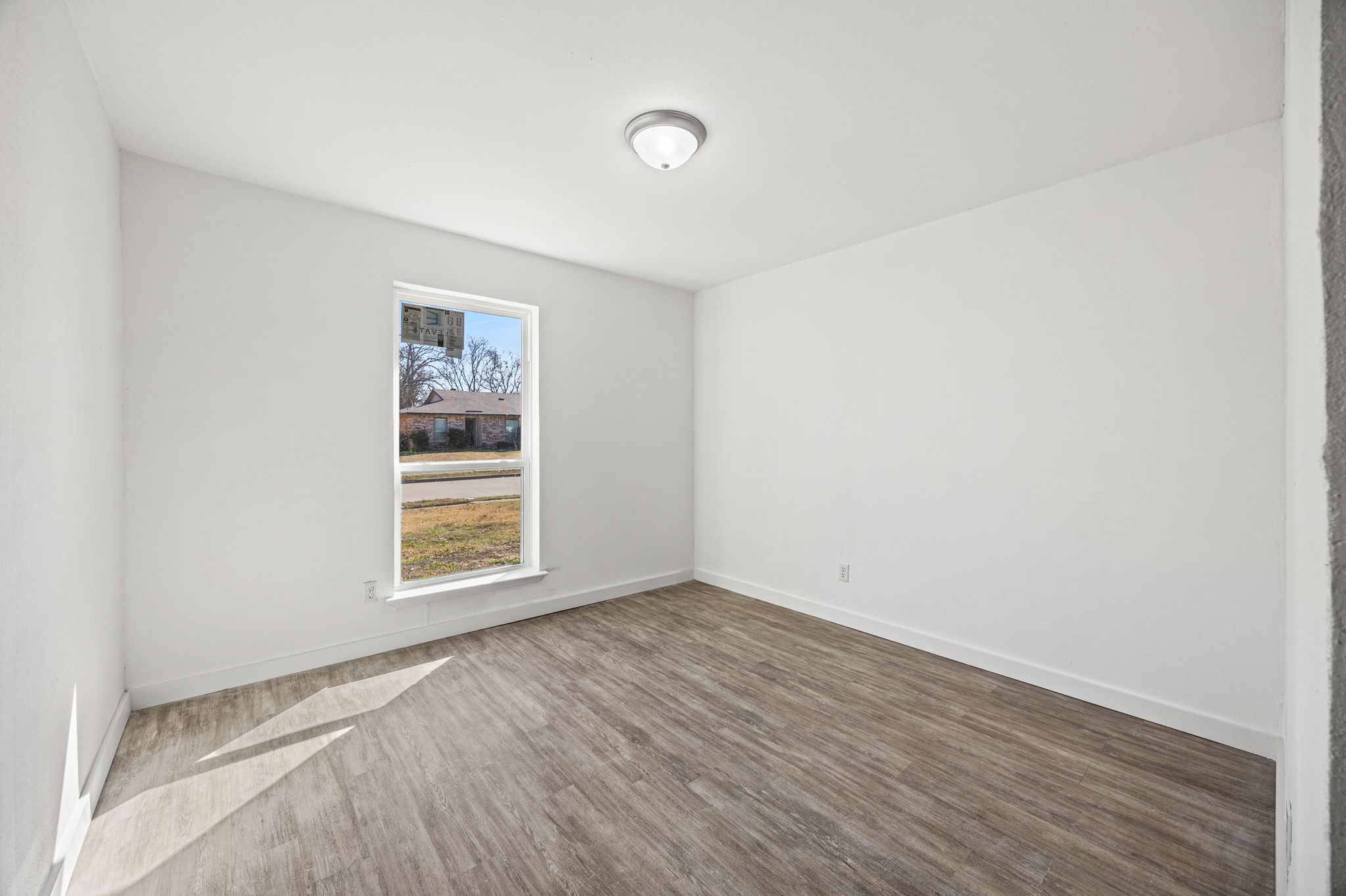 1631 Roundrock Trail Mesquite TX 75149