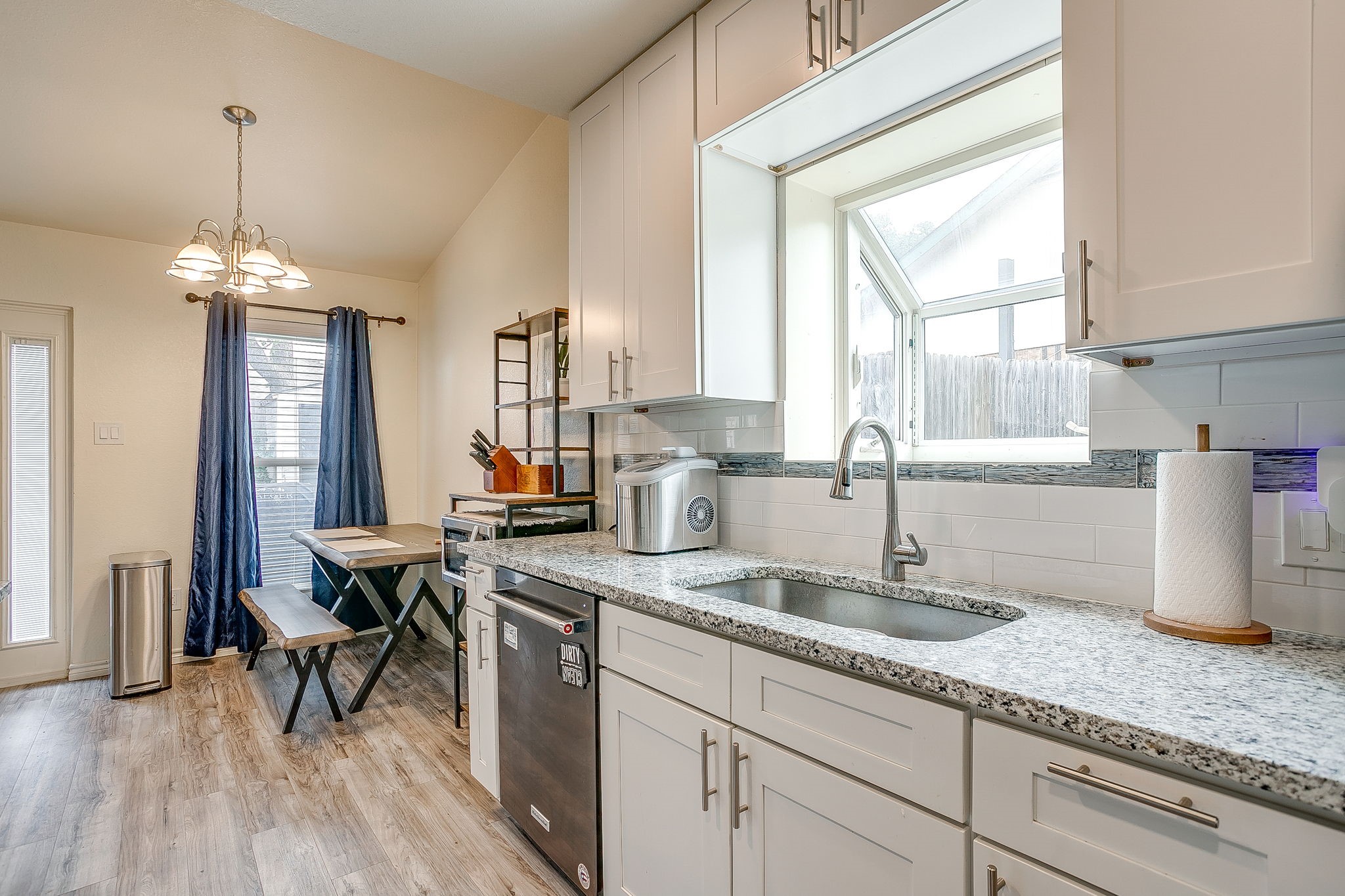 2135 Reverchon Drive Arlington TX 76017