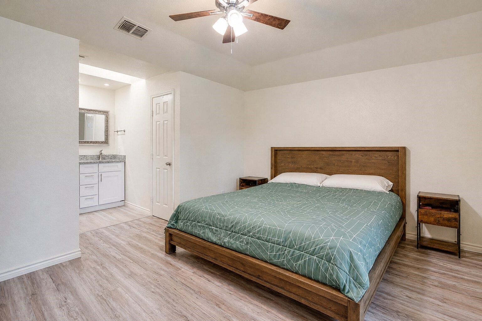 2135 Reverchon Drive Arlington TX 76017