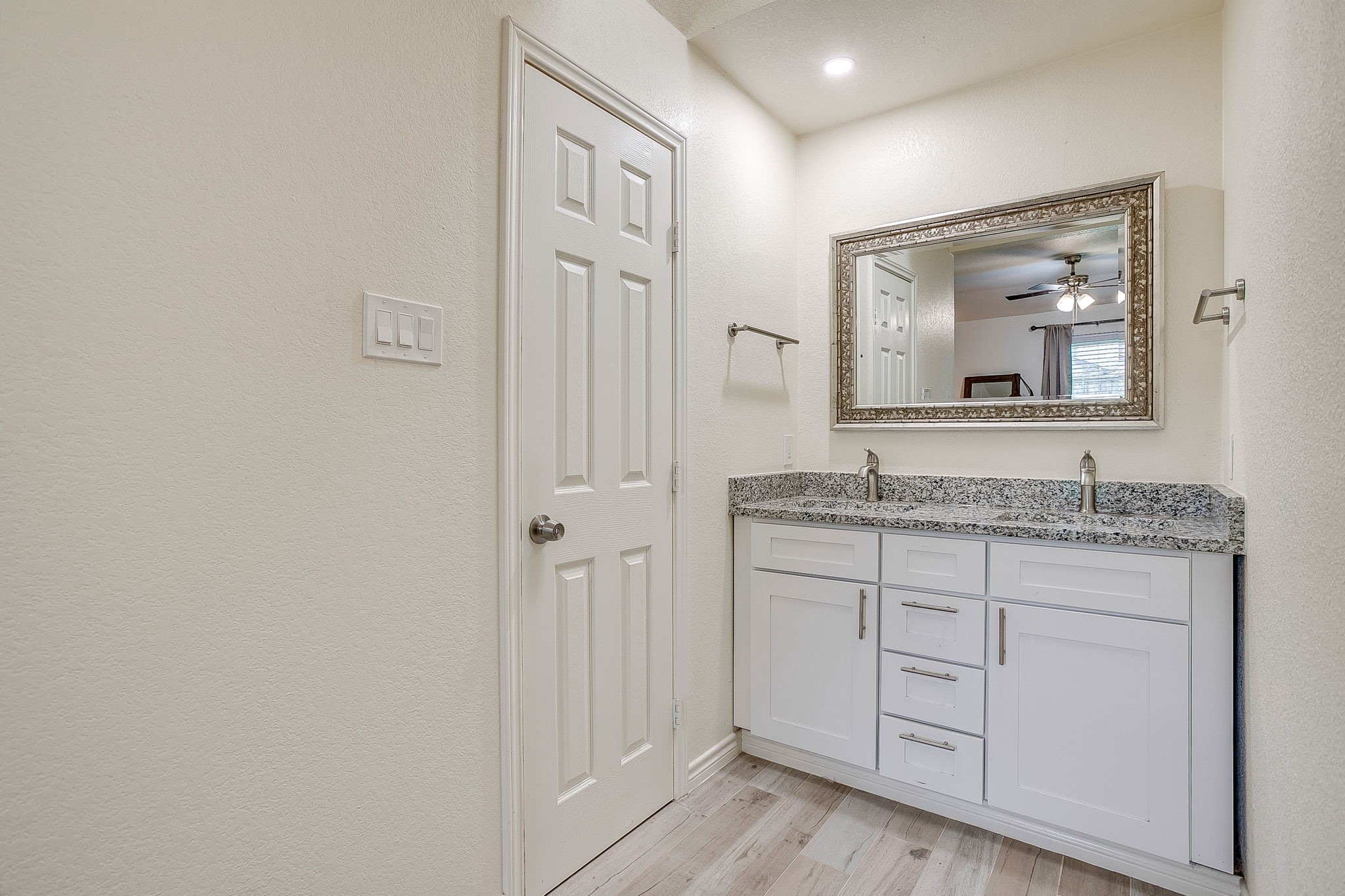 2135 Reverchon Drive Arlington TX 76017