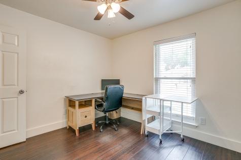 2135 Reverchon Drive Arlington TX 76017
